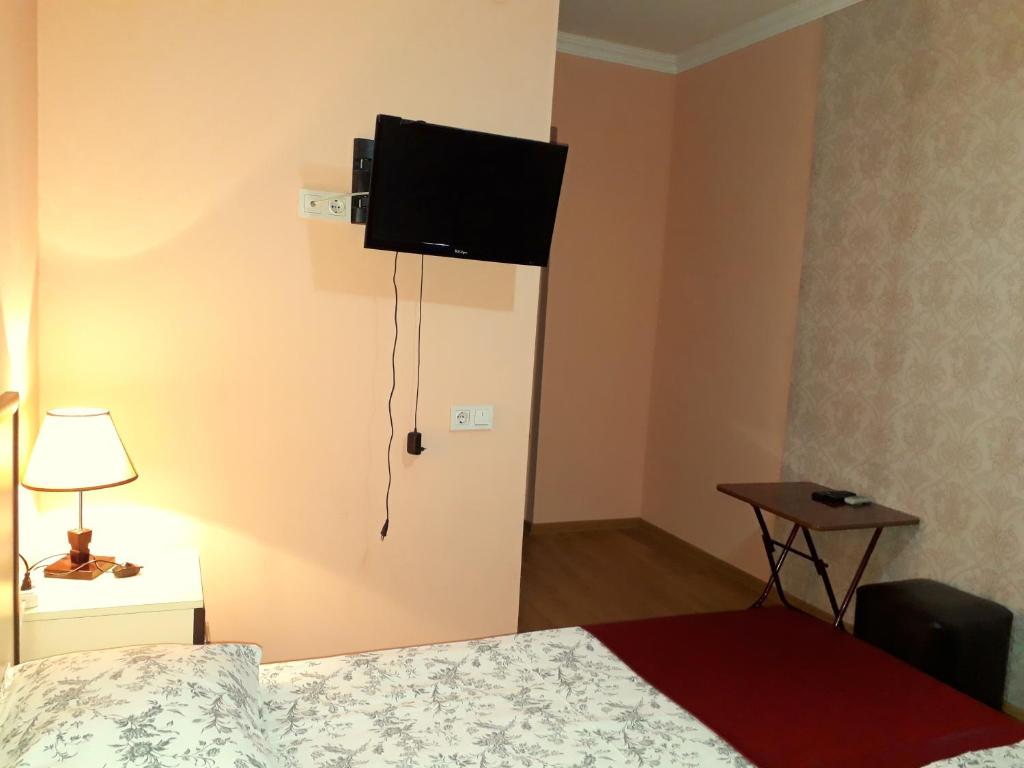 Chill Out Hotel room 6